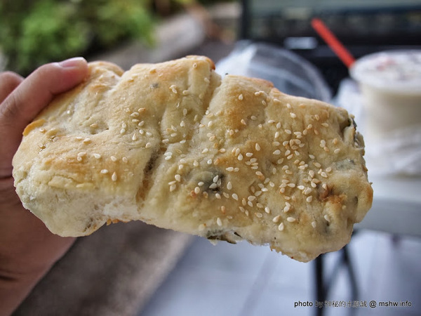 陸記燒餅：【食記】新竹東區-陸記燒餅 : 外酥內軟~口感十足!