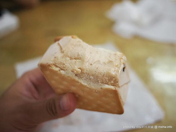 正典牛乳大王：【食記】口感硬梆梆的古早味冰磚 @ 南投-中興新村-正典牛乳大王