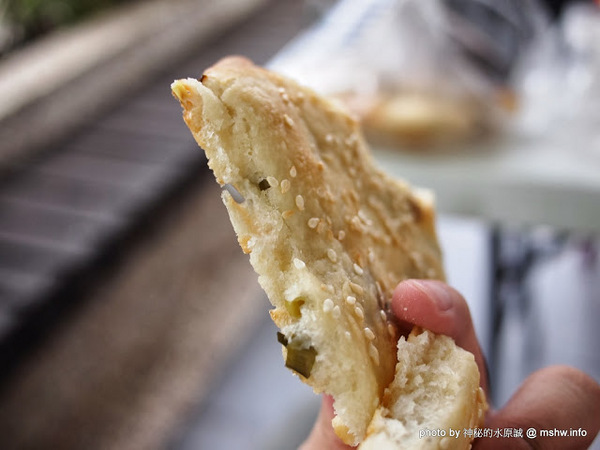 陸記燒餅：【食記】新竹東區-陸記燒餅 : 外酥內軟~口感十足!