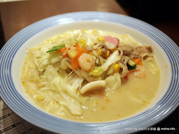 RingerHut長崎強棒麵(統一阪急店)：【食記】健康取向! 來自九州的蔬菜雜燴麵 @ 台北信義-Riger Hut長崎強棒麵-阪急店