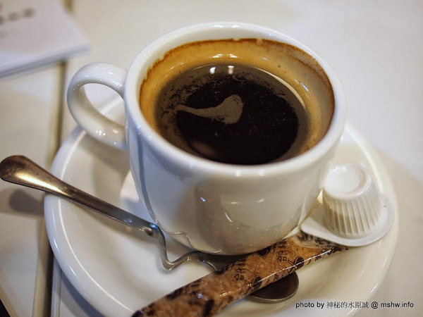 台灣惠蓀咖啡(華美館):【食記】【景點】台中西區-台灣惠蓀咖啡-華美館 : 新店的氣氛與空間都更好囉!還有親愛的偶像劇加持呢^^