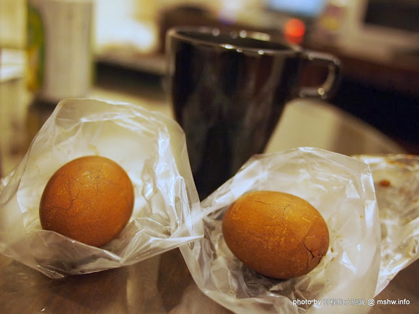 阿皮嬸紅茶香菇茶葉蛋：【食記】南投魚池-阿皮嬸紅茶香菇茶葉蛋 : 原來熟悉的親切感是因為王灝老師的作品？!