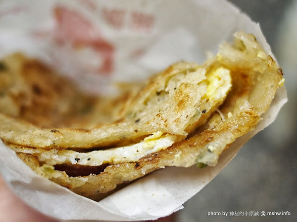 蟹老闆古早味手工蔥油餅:【食記】台北內湖-737巷蟹老闆古早味純手工蔥油餅 : 用料實在,CP值高,每口都滿足!