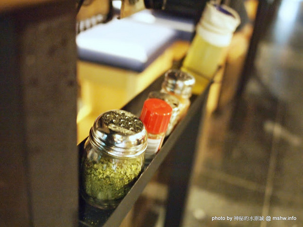 月島文字燒(台中店):【食記】味道一般,DIY免服務費的大阪燒物店 @ 台中西屯-逢甲夜市-月島文字燒-台中店