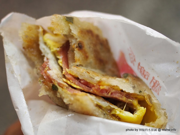 蟹老闆古早味手工蔥油餅:【食記】台北內湖-737巷蟹老闆古早味純手工蔥油餅 : 用料實在,CP值高,每口都滿足!