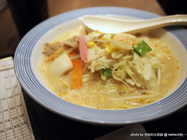 RingerHut長崎強棒麵(統一阪急店)：【食記】健康取向! 來自九州的蔬菜雜燴麵 @ 台北信義-Riger Hut長崎強棒麵-阪急店