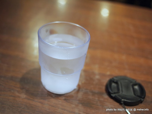 北海道新鮮生拉麵(台中大遠百)：【食記】台中西屯-北海道新鮮生拉麵-台中大遠百店 : 蛋黃偏酸之外都還算及格