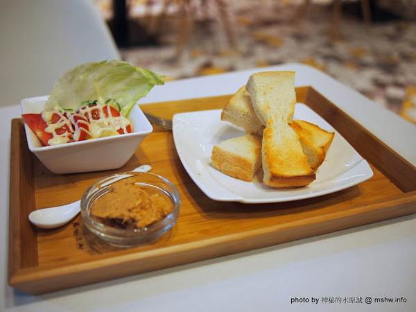 台灣惠蓀咖啡(華美館):【食記】【景點】台中西區-台灣惠蓀咖啡-華美館 : 新店的氣氛與空間都更好囉!還有親愛的偶像劇加持呢^^