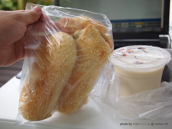 陸記燒餅：【食記】新竹東區-陸記燒餅 : 外酥內軟~口感十足!