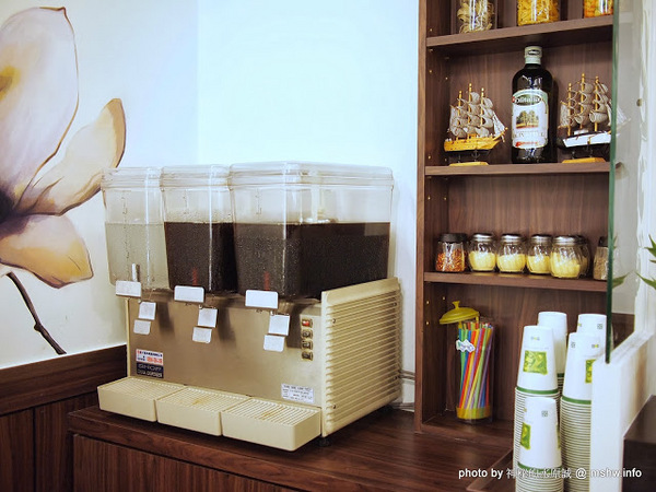 亞丁尼義式麵屋：【食記】台中西區-Yadingni Spaghetti house 亞丁尼義式麵屋 : 料多香濃又實在,CP值絕佳的好吃義大利麵!