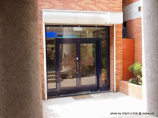 Yummy Cafe:【食記】鴨子湖畔聊爆肝 @ 新竹香山-中華大學-Yummy Cafe-兩講學堂