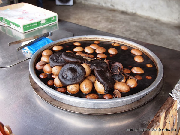 阿皮嬸紅茶香菇茶葉蛋：【食記】南投魚池-阿皮嬸紅茶香菇茶葉蛋 : 原來熟悉的親切感是因為王灝老師的作品？!