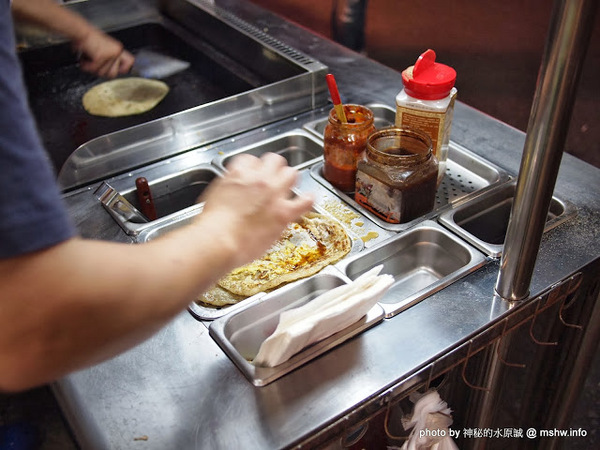 蟹老闆古早味手工蔥油餅:【食記】台北內湖-737巷蟹老闆古早味純手工蔥油餅 : 用料實在,CP值高,每口都滿足!
