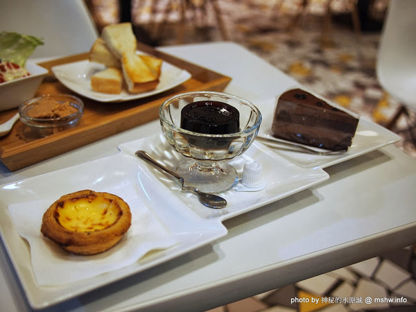 台灣惠蓀咖啡(華美館):【食記】【景點】台中西區-台灣惠蓀咖啡-華美館 : 新店的氣氛與空間都更好囉!還有親愛的偶像劇加持呢^^