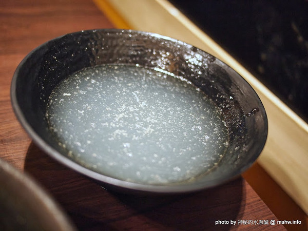 北海道新鮮生拉麵(台中大遠百)：【食記】台中西屯-北海道新鮮生拉麵-台中大遠百店 : 蛋黃偏酸之外都還算及格