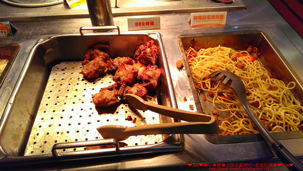 Pizza Hut 歡樂吧(中壢餐廳店):【食記】oO。。中壢店必勝客歡樂吧Pizza吃到飽:『義大利香料季~香氣似義』!。o○。