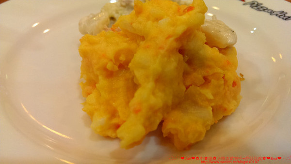 Pizza Hut 歡樂吧(中壢餐廳店):【食記】oO。。中壢店必勝客歡樂吧Pizza吃到飽:『義大利香料季~香氣似義』!。o○。