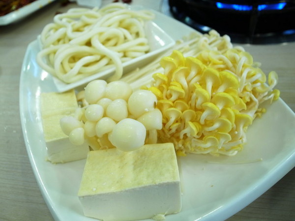 海人廚房：＜台北｜中山｜海鮮餐廳＞進擊的波士頓龍蝦之肌肉猛男又來摟～海人廚房