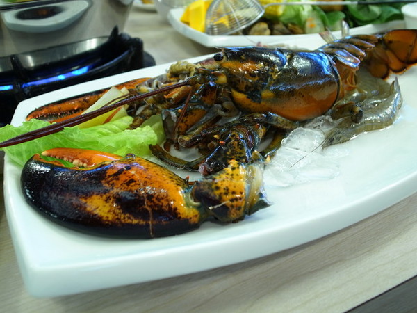 海人廚房：＜台北｜中山｜海鮮餐廳＞進擊的波士頓龍蝦之肌肉猛男又來摟～海人廚房