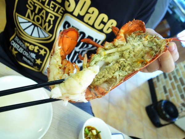 海人廚房：＜台北｜中山｜海鮮餐廳＞進擊的波士頓龍蝦之肌肉猛男又來摟～海人廚房