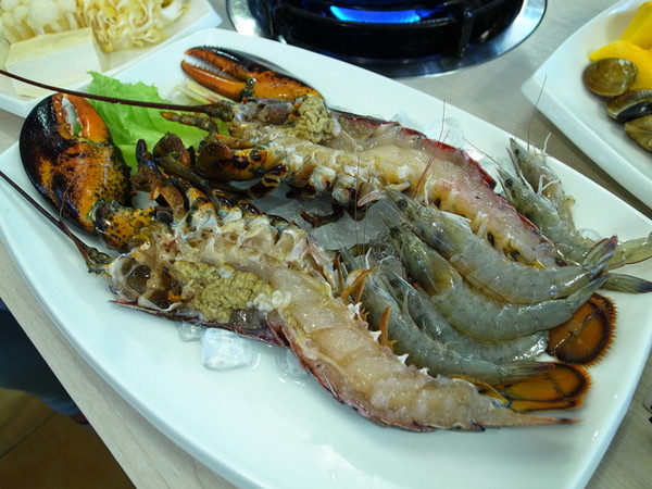 海人廚房：＜台北｜中山｜海鮮餐廳＞進擊的波士頓龍蝦之肌肉猛男又來摟～海人廚房