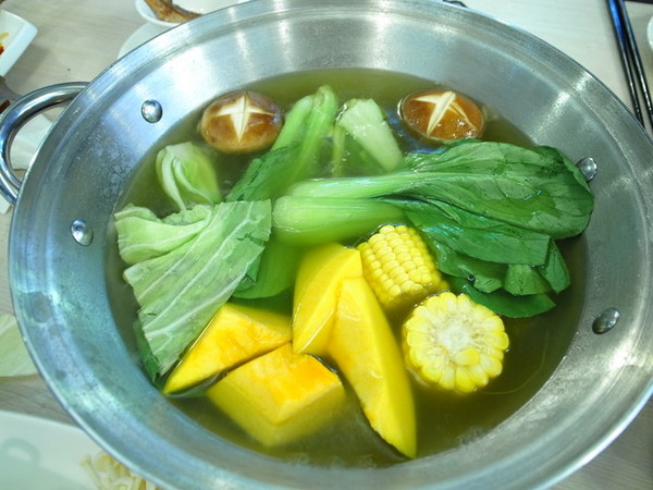 海人廚房：＜台北｜中山｜海鮮餐廳＞進擊的波士頓龍蝦之肌肉猛男又來摟～海人廚房