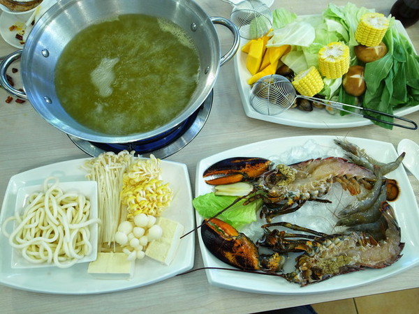 海人廚房：＜台北｜中山｜海鮮餐廳＞進擊的波士頓龍蝦之肌肉猛男又來摟～海人廚房