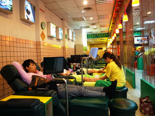 飛來發推拿養生館(士林二館):士林飛來發之上海削腳皮