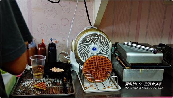 倍樂堤鬆餅專賣店：【食記／新北市】超平價美味鬆餅～攜帶方便♪♪倍樂堤鬆餅專賣店 ♪♪