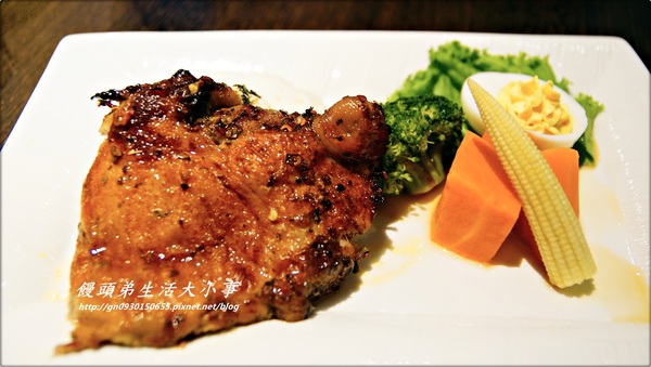 騎士花園：【食記/新北市】濃濃英式風格的下午茶餐廳♪♪騎士花園♪♪