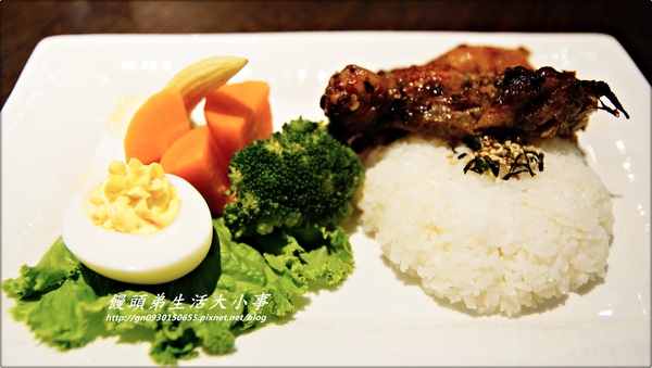 騎士花園：【食記/新北市】濃濃英式風格的下午茶餐廳♪♪騎士花園♪♪