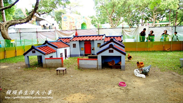 青年公園：【台北市／萬華】首創紙風車台灣昆蟲創意展～夢想大藍鯨