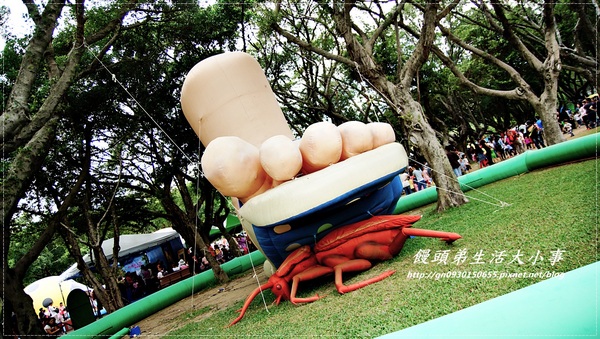 青年公園：【台北市／萬華】首創紙風車台灣昆蟲創意展～夢想大藍鯨