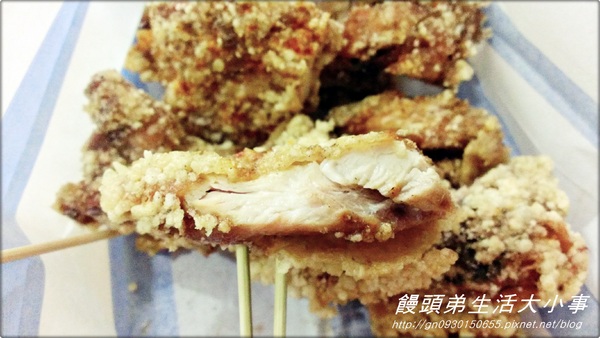 三兄弟豆花：【食記/新北市】豆花店居然可以吃到芒果冰跟豪大雞排♪♪豆花三兄弟♪♪