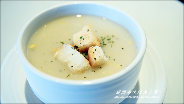 Pasta Holic:【食記/台北市】非吃不可蕃茄海鮮義大利麵♪♪Pasta Holic♪♪