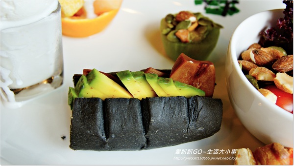 The V:F 舞蔬弄果:【食記/台北市】結合健康、環保、綠化的蔬果工廠~舞蔬弄果