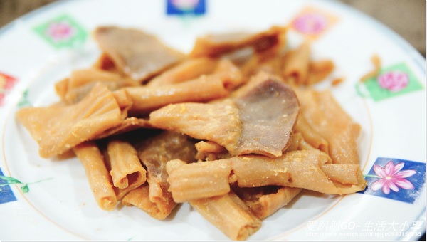 西井村蜂蜜滷味(安中店)：【試吃/食記】招蜂引蝶的好滋味~西井村滷味