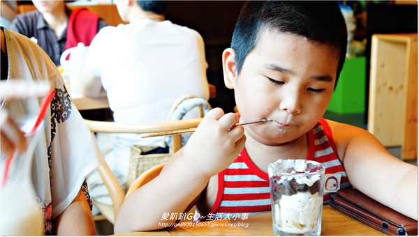 The V:F 舞蔬弄果:【食記/台北市】結合健康、環保、綠化的蔬果工廠~舞蔬弄果