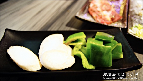 YS碳烤BAR：【食記/新北市】邊吃邊吶喊～超有ＦＵ的燒烤店♪♪YS碳烤BAR♪♪