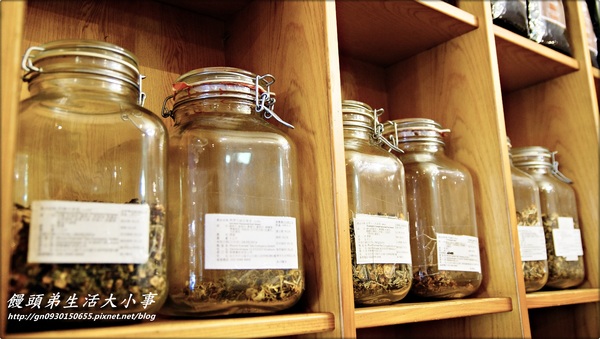 騎士花園：【食記/新北市】濃濃英式風格的下午茶餐廳♪♪騎士花園♪♪