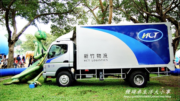 青年公園：【台北市／萬華】首創紙風車台灣昆蟲創意展～夢想大藍鯨