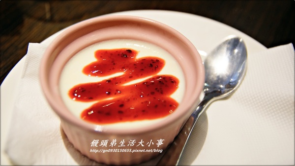 騎士花園：【食記/新北市】濃濃英式風格的下午茶餐廳♪♪騎士花園♪♪