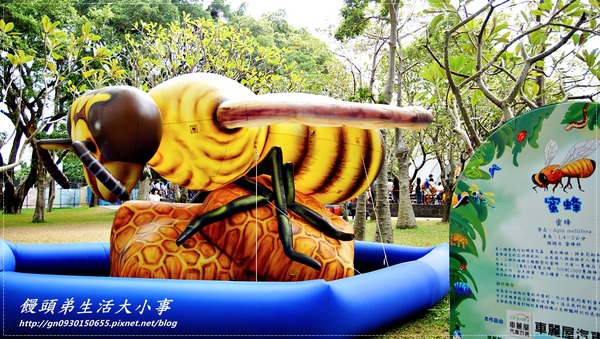 青年公園：【台北市／萬華】首創紙風車台灣昆蟲創意展～夢想大藍鯨