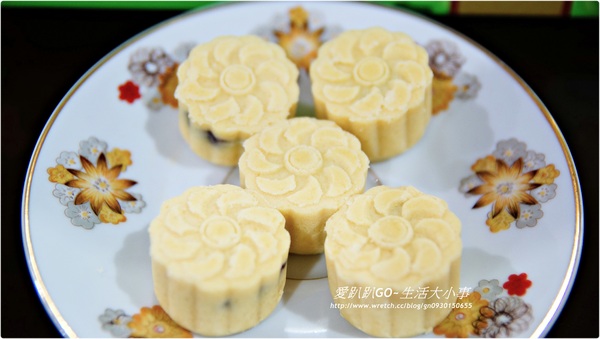 許家班餅舖:【宅配/甜點】哇~這美麗的花朵居然是綠豆糕..你捨得吃嗎??