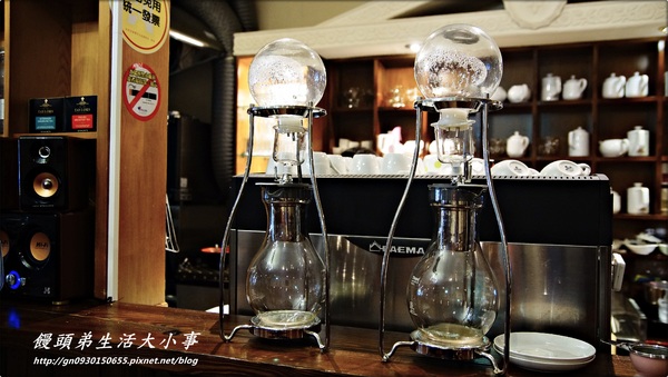 騎士花園：【食記/新北市】濃濃英式風格的下午茶餐廳♪♪騎士花園♪♪