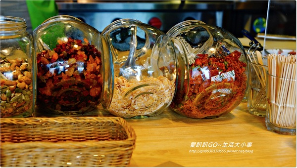 The V:F 舞蔬弄果:【食記/台北市】結合健康、環保、綠化的蔬果工廠~舞蔬弄果