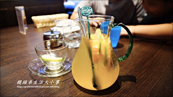 騎士花園：【食記/新北市】濃濃英式風格的下午茶餐廳♪♪騎士花園♪♪