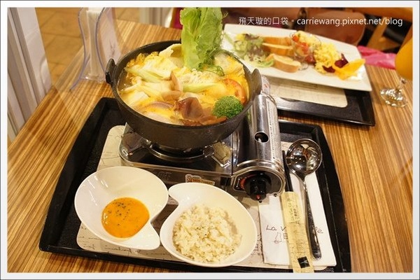 日漫咖啡:【台中咖啡館】日漫咖啡.La Vie Cafe。北屯大坑地區Tiffany風的複合式咖啡館推薦