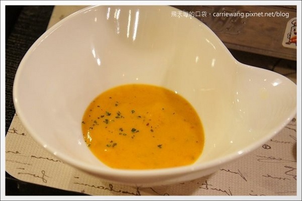 日漫咖啡:【台中咖啡館】日漫咖啡.La Vie Cafe。北屯大坑地區Tiffany風的複合式咖啡館推薦