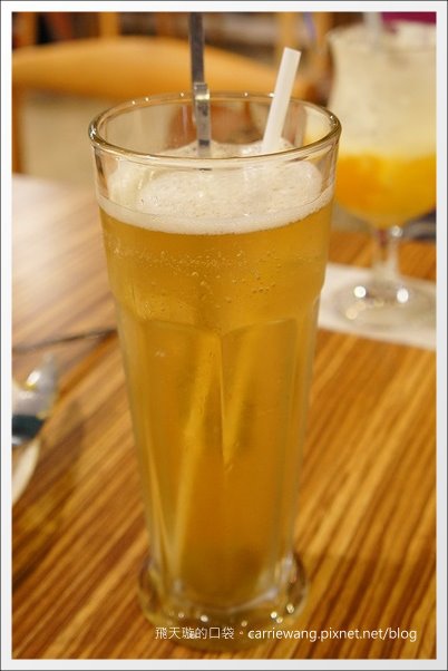 日漫咖啡:【台中咖啡館】日漫咖啡.La Vie Cafe。北屯大坑地區Tiffany風的複合式咖啡館推薦